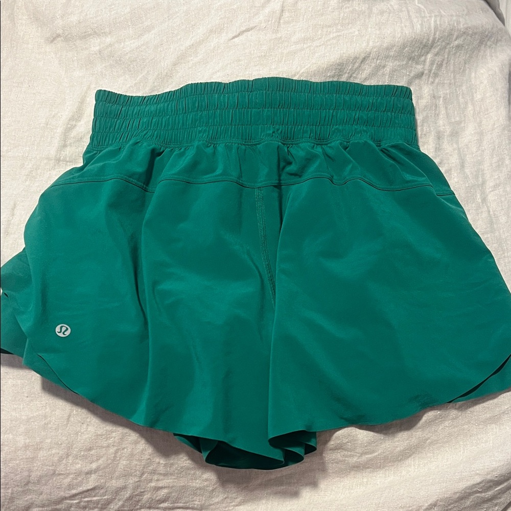 Lululemon Shake It Out Running Shorts in Raceway Green size medium